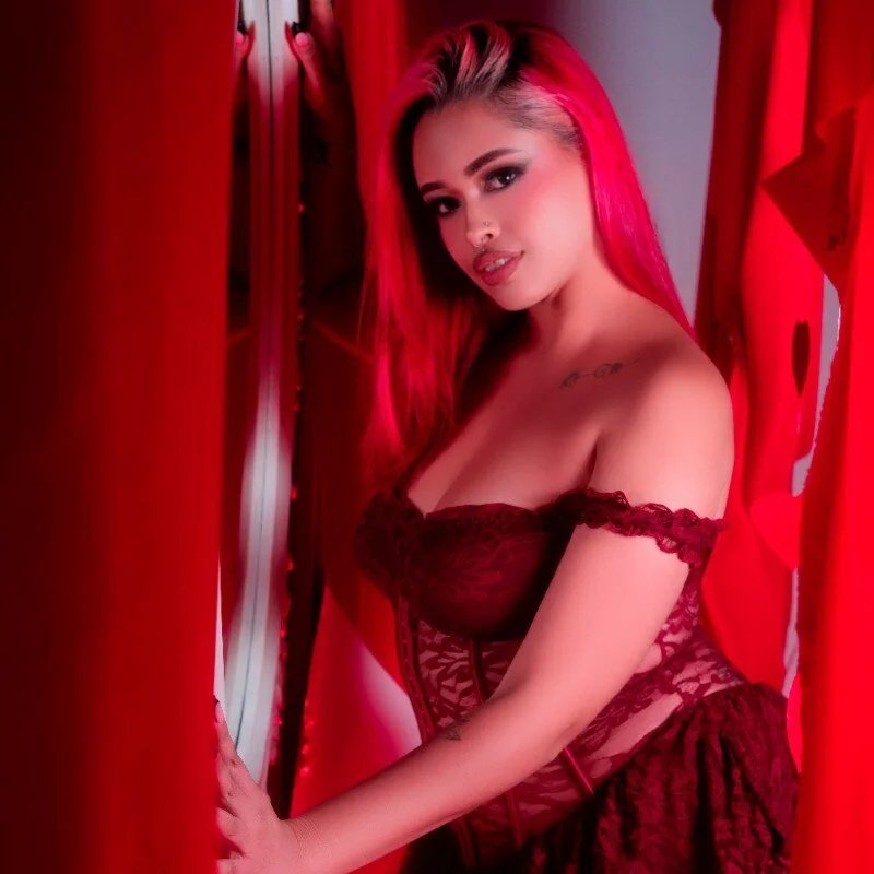 EvaaFoxxy1